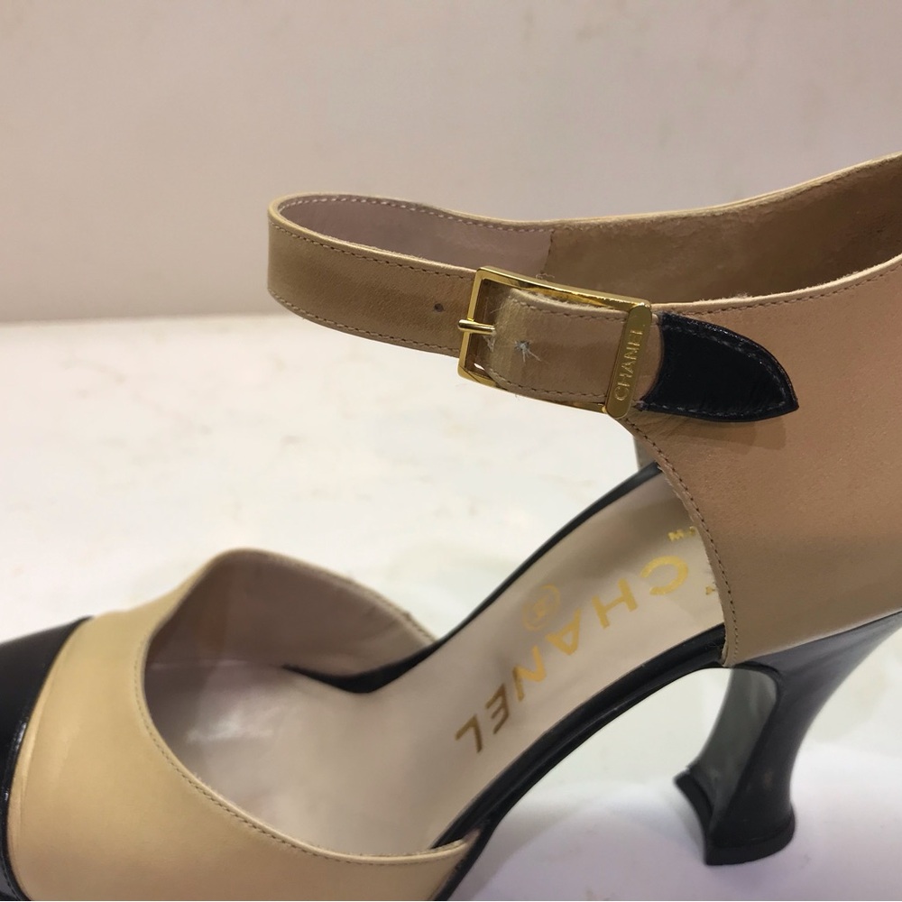 CHANEL Black and Beige Heels with Classic Cap Toe - Picture 8 of 10